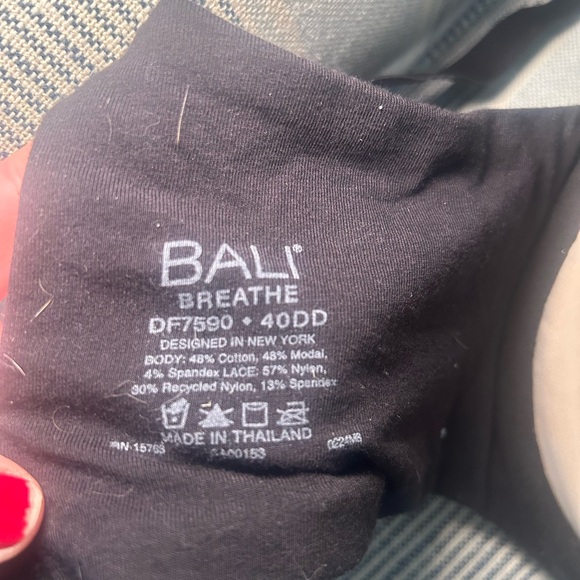 Bali Breathe Underwire Bra 40DD Black Lace Full Coverage - Picture 6 of 7